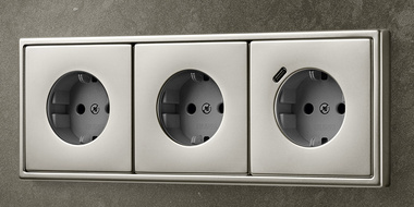 SCHUKO® Steckdosen mit USB bei Elektro-Installationen Matthias Apel in Erfurt